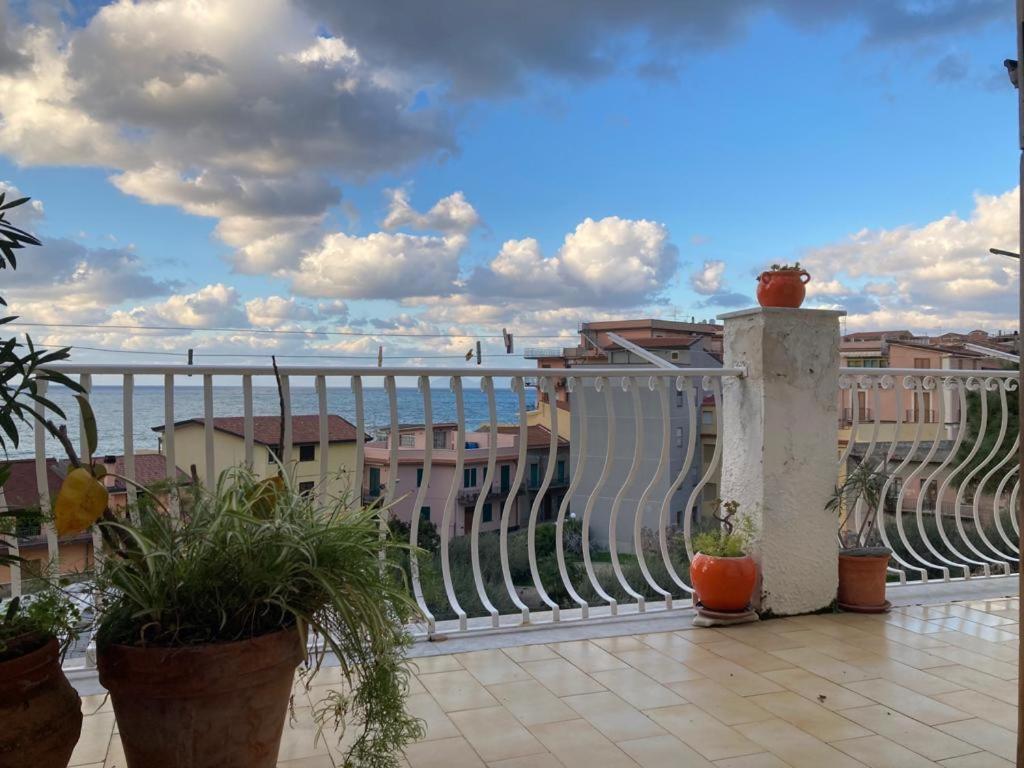 Bed & Breakfast 5 Di Spade Gioiosa Marea Exterior foto