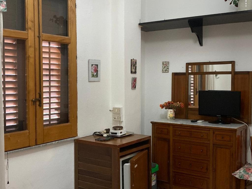 Bed & Breakfast 5 Di Spade Gioiosa Marea Exterior foto